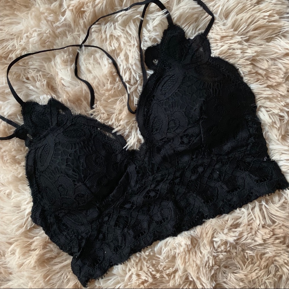‘Everly’ Crochet Lace Bralette in Black